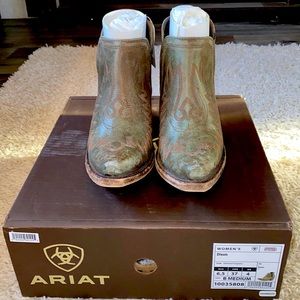 Ariat Dixon Boots - Distressed